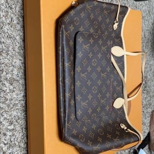Louis Vuitton Neverfull MM
